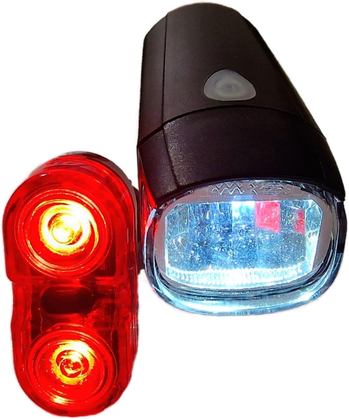 AweCity+ 30 Lux Opti Tec Lens Front & AWE 40 Lumens 2 x 0.5w LEDs Bike Light Set